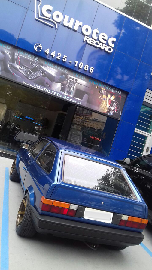 Gol quadrado 1989, (GTi Azul monoco) fazendo alguns reparos